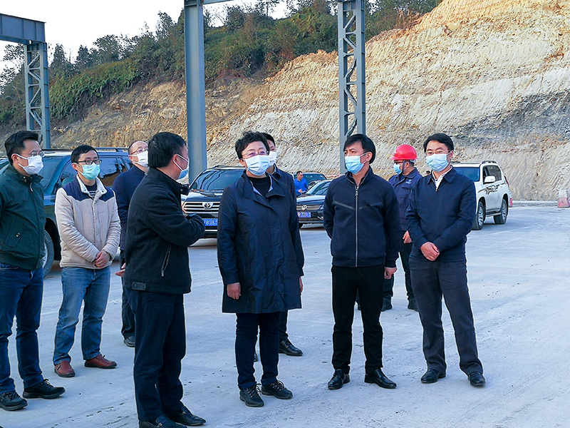 內(nèi)江市委副書記、市長鄭莉到川威集團(tuán)連界基地調(diào)研疫情防控及經(jīng)濟(jì)發(fā)展工作(圖2)