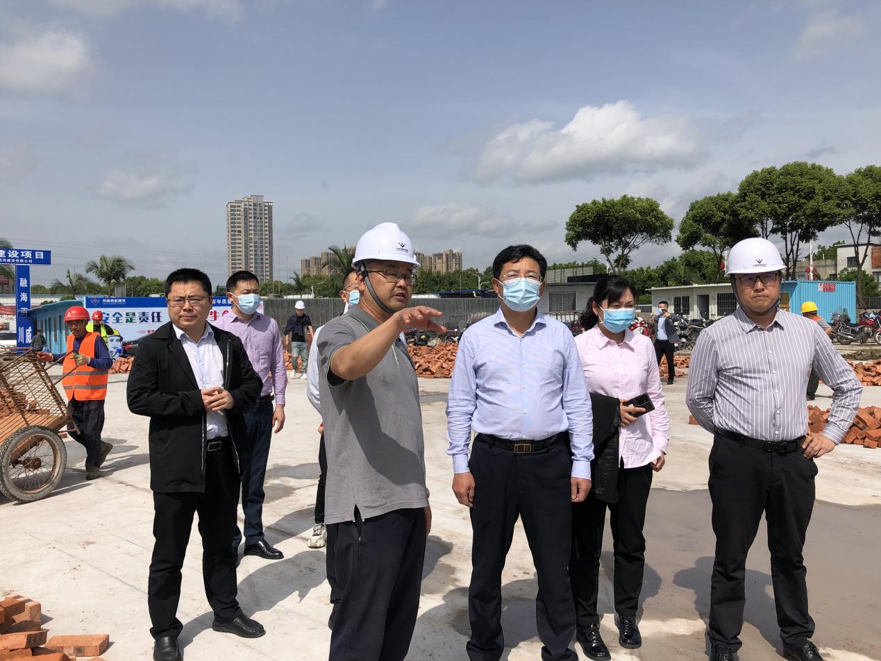 內江市委常委蔣學東到集團承建的隆昌方艙醫院項目  調研檢查工作