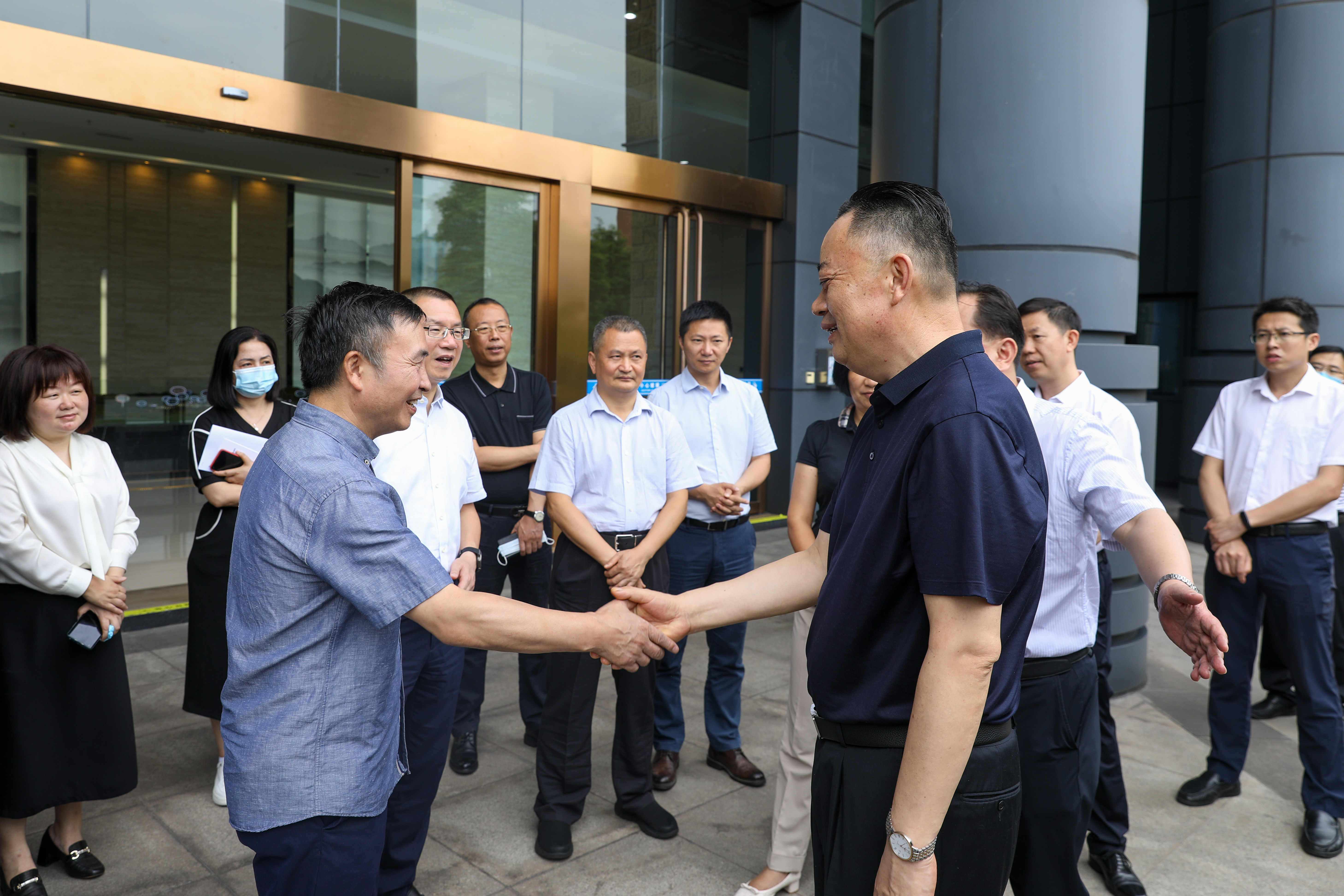省人大常委會副主任宋朝華到川威連界基地 考察調(diào)研(圖5)