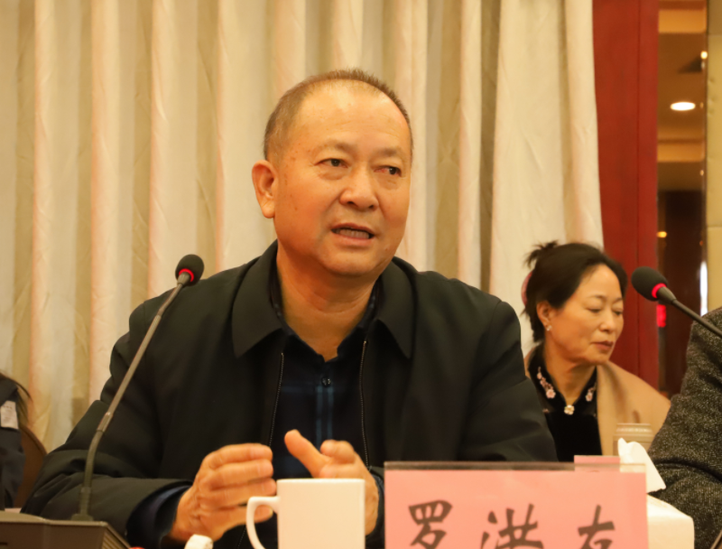 風(fēng)雨同舟20載,攜手共贏創(chuàng)未來——礦業(yè)總公司和東方浩遠投資控股集團舉行合作20周年座談會(圖7) 風(fēng)雨同舟20載,攜手共贏創(chuàng)未來——礦業(yè)總公司和東方浩遠投資控股集團舉行合作20周年座談會(圖7)